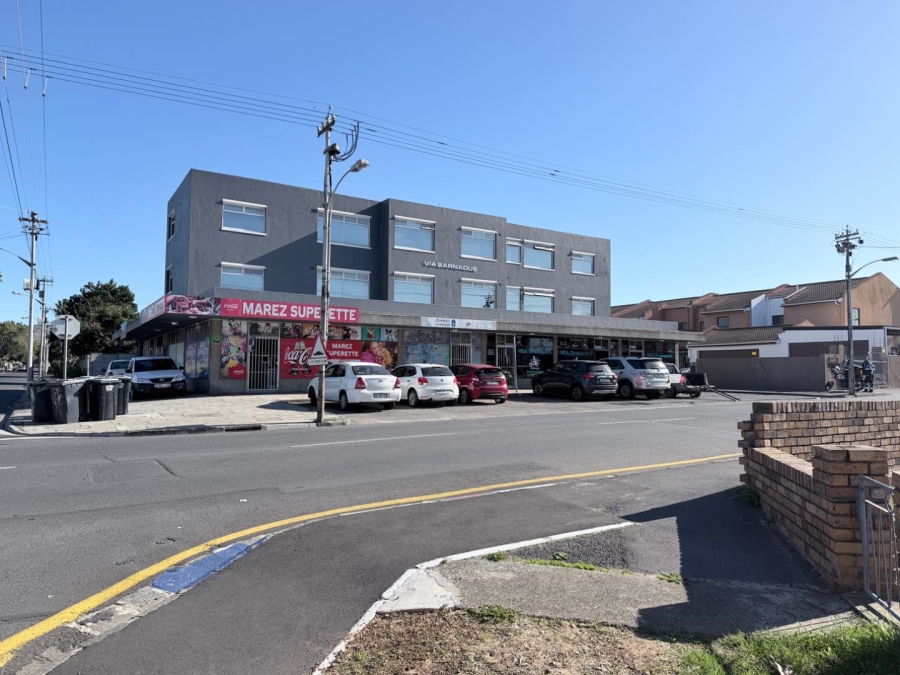 To Let Commercial Property for Rent in Oakdale Western Cape